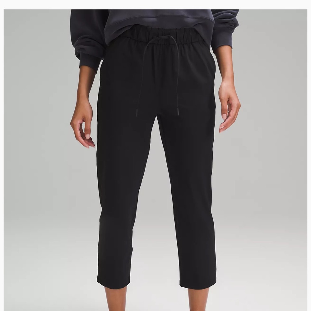 Lululemon Stretch High-Rise Cropped Pants 23"